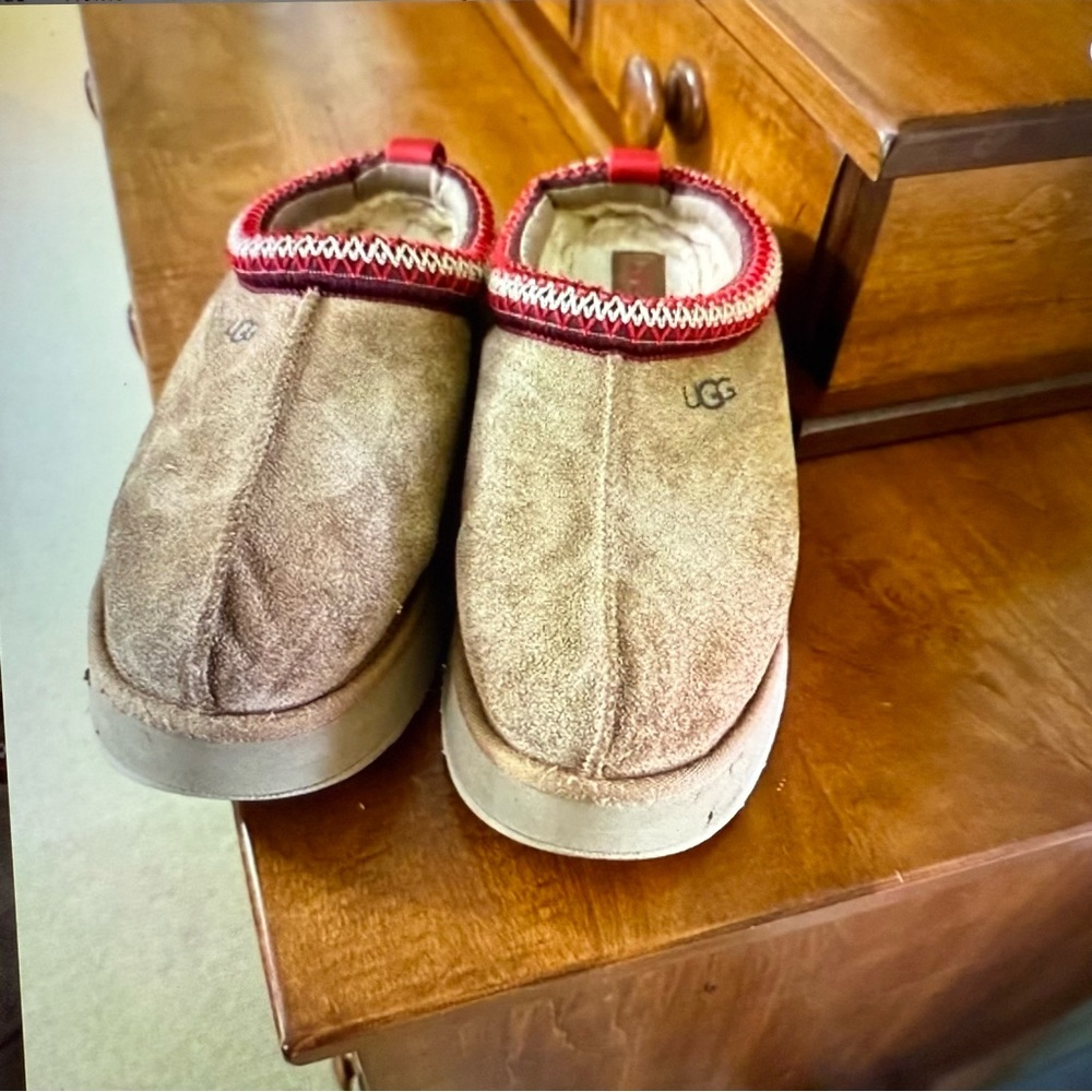 UGG Chestnut Brown Suede Slip-On Slippers with Red Trim